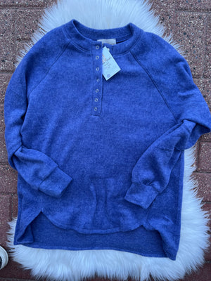 Oversized 7-Button Henley Placket Sweater