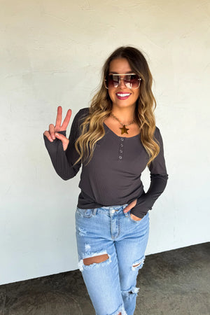 PREORDER- FALL BROOKLYN SNAP HENLEY TOP