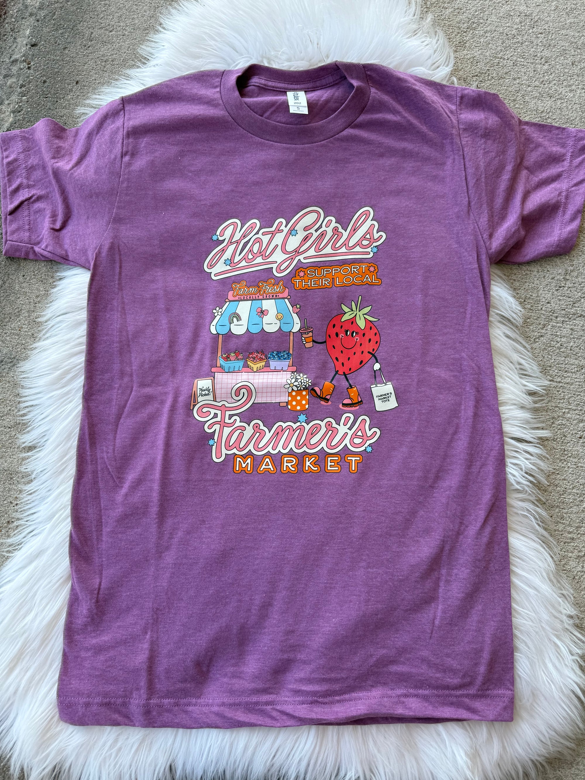 Hot Girls Loves Farmer Market Tshirt